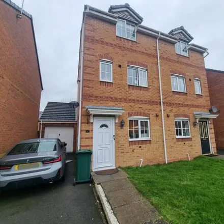 Rent this 3 bed house on Churnet Road in Hilton, DE65 5LF