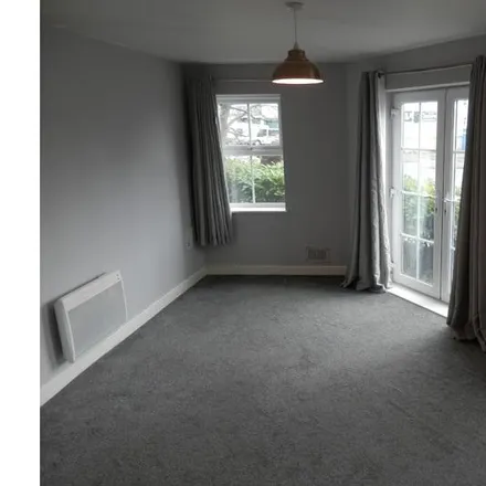 Image 2 - Broadwell Road, Oldbury, B69 4BD, United Kingdom - Apartment for rent