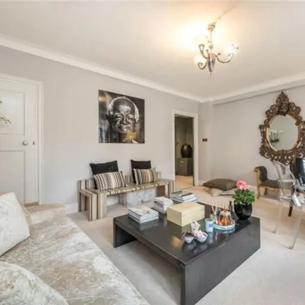 Buy this 3 bed apartment on Tavistock Court in Endsleigh Street, London