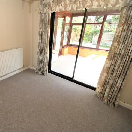 Image 4 - 14 Isaacs Close, Talbot Village, BH12 5HE, United Kingdom - House for rent