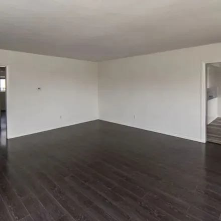 Rent this 3 bed apartment on 1008 West 18th Street in Los Angeles, CA 90731