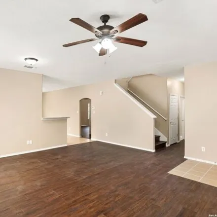 Image 7 - 8529 Collingwood, Universal City, Bexar County, TX 78148, USA - House for sale