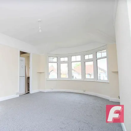 Image 1 - West Drive, Garston, WD25 0AL, United Kingdom - Apartment for rent