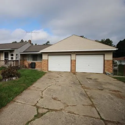 Buy this 3 bed house on 4342 Pinedale Avenue in Oakland County, MI 48346