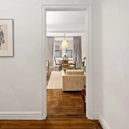 Image 4 - 11 West 69th Street, New York, NY 10023, USA - Apartment for sale