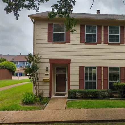 Rent this 3 bed townhouse on 622 Trails Parkway in Garland, TX 75043