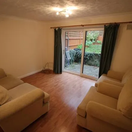 Image 2 - Hollow Rise, High Wycombe, HP13 5NU, United Kingdom - Townhouse for rent