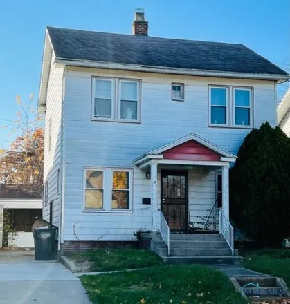 Buy this 3 bed house on 1343 Upton Avenue in Toledo, OH 43607