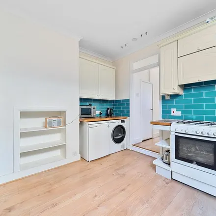 Image 5 - Wernbrook Street, Glyndon, London, SE18 7RX, United Kingdom - Apartment for rent