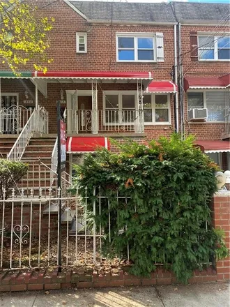 Image 1 - 948 East 102nd Street, New York, NY 11236, USA - Townhouse for sale