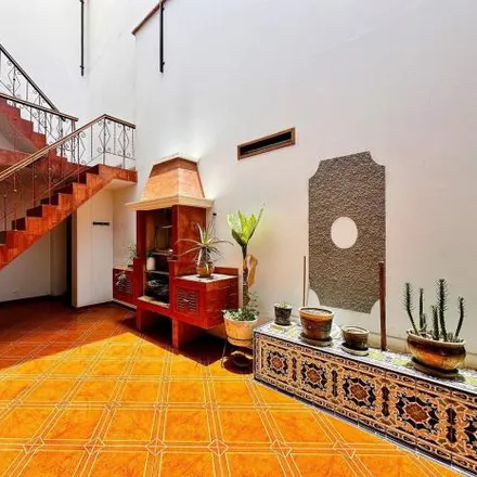 Buy this studio house on Prolongación Lima in San Miguel, Lima Metropolitan Area 15032