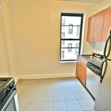 Rent this 3 bed apartment on 505 West 122nd Street in New York, NY 10027