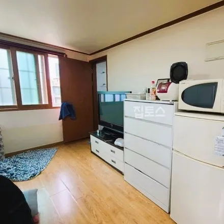 Image 2 - 서울특별시 송파구 방이동 57-2 - Apartment for rent