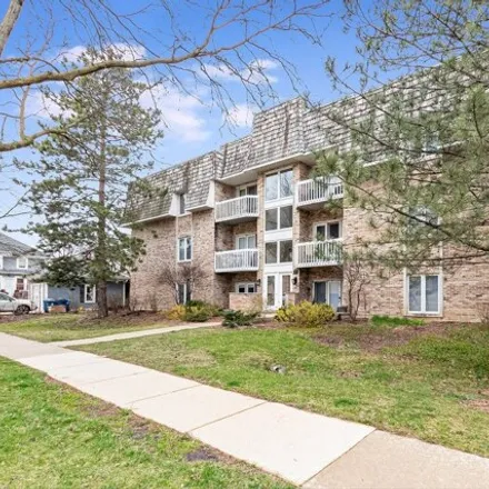 Image 2 - 939 Rogers Street, Downers Grove, IL 60515, USA - Condo for sale