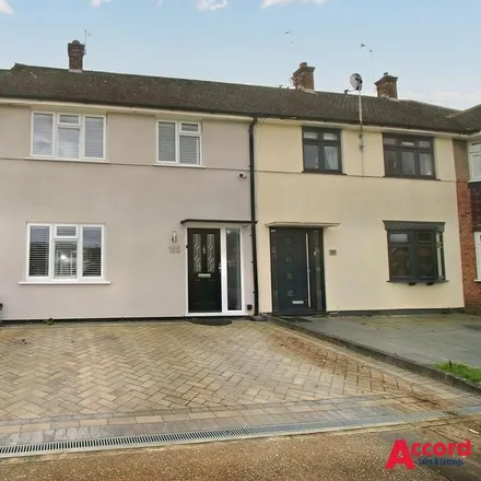 Rent this 3 bed townhouse on unnamed road in London, RM14 1ED