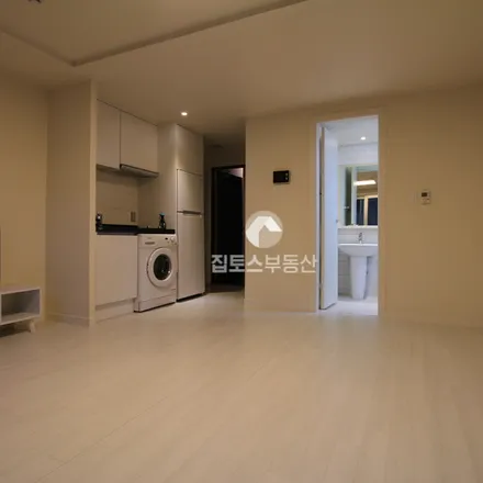 Image 4 - 서울특별시 서초구 반포동 742-16 - Apartment for rent