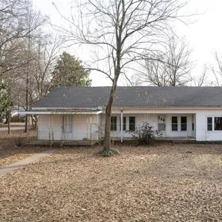 Buy this 3 bed house on 227 South Mulberry Street in Sallisaw, OK 74955