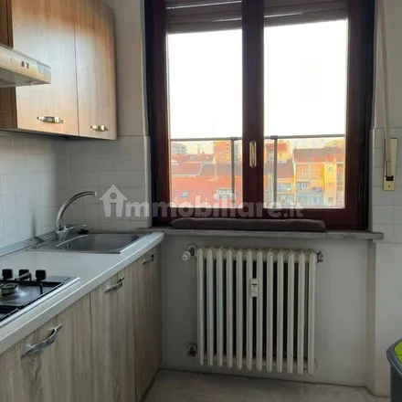 Image 4 - Via Vezzolano 25, 10132 Turin TO, Italy - Apartment for rent