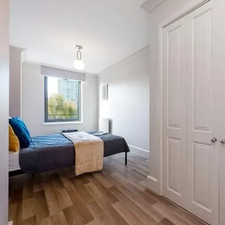 Image 2 - Lion Court, 435 The Highway, Ratcliffe, London, E1W 3HT, United Kingdom - Apartment for rent