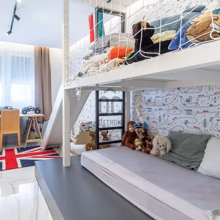 Rent this 4 bed apartment on Felnőtt háziorvosi rendelő in Budapest, Bárka utca