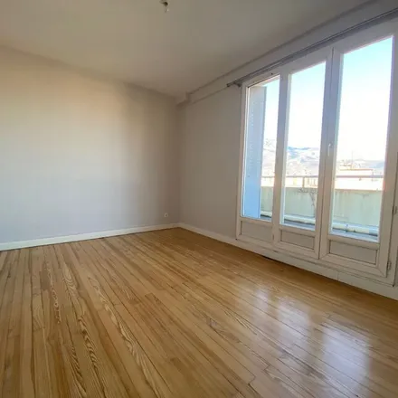 Rent this 1 bed apartment on 113 bis Cours Jean Jaurès in 38000 Grenoble, France