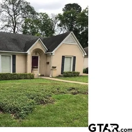 Rent this 2 bed house on 1166 South Wall Avenue in Tyler, TX 75701