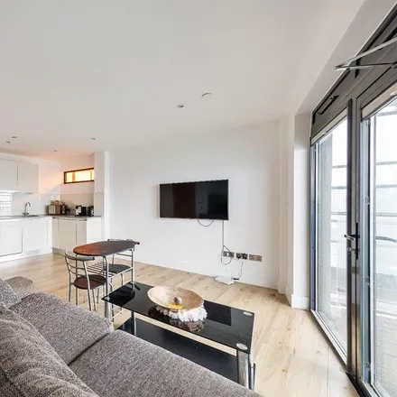 Image 5 - Parkview Apartments, Chrisp Street, Bow Common, London, E14 6ET, United Kingdom - Apartment for rent