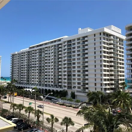 Image 5 - 5500 Block, Miami Beach, FL 33140, USA - Condo for rent