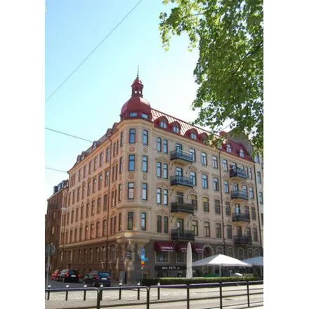 Rent this 4 bed apartment on Södra Vägen 26 in 412 54 Gothenburg, Sweden