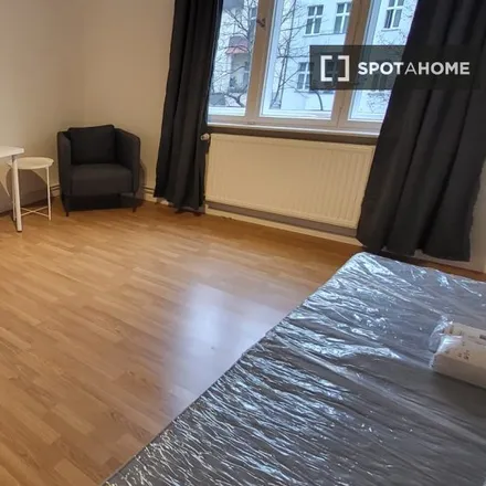 Rent this 2 bed room on Kaiser-Friedrich-Straße 93 in 10585 Berlin, Germany