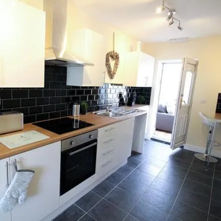 Image 3 - Oldfield Road, Thorne, DN8 5PS, United Kingdom - House for rent