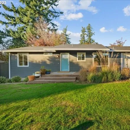 Buy this 3 bed house on 2835 Southeast Harney Street in Portland, OR 97202