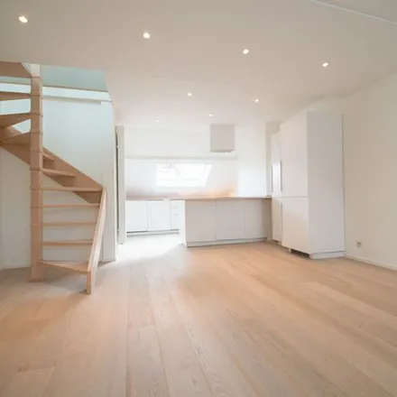 Rent this 1 bed apartment on Rue Jean Paquot - Jean Paquotstraat 28 in 1050 Ixelles - Elsene, Belgium