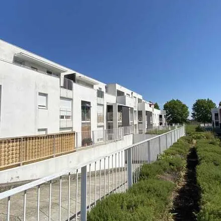 Rent this 3 bed apartment on 14 rue du Lac Chambon in 63370 Lempdes, France