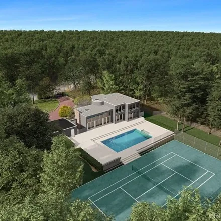 Rent this 4 bed house on 11 Fox Hollow Drive in Southampton, East Quogue