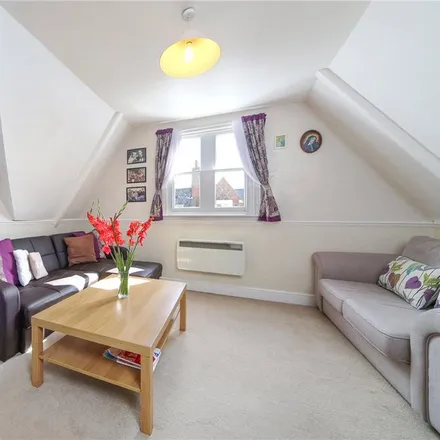 Rent this 1 bed apartment on 21 St Anns Villas in London, W11 4RU