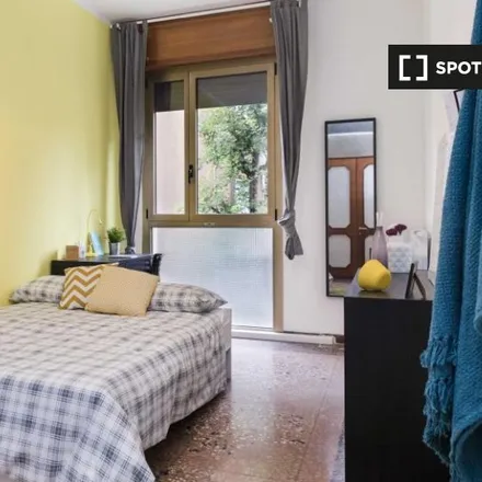 Rent this 7 bed room on IPSAS Aldrovandi Rubbiani - Succursale indirizzo Moda in Via Pasquale Muratori 1, 40134 Bologna BO
