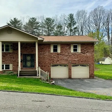 Buy this 3 bed house on 164 Junction Street in Beckley, WV 25801