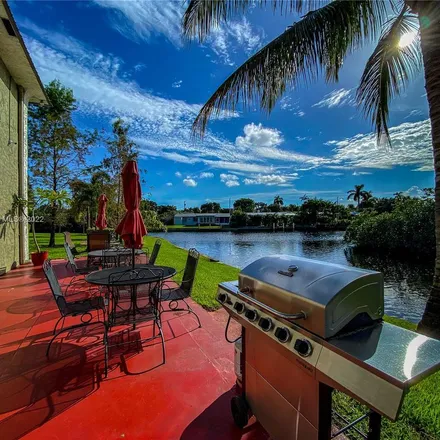 Rent this 2 bed apartment on 3000 Northeast 5th Terrace in Wilton Manors, FL 33334