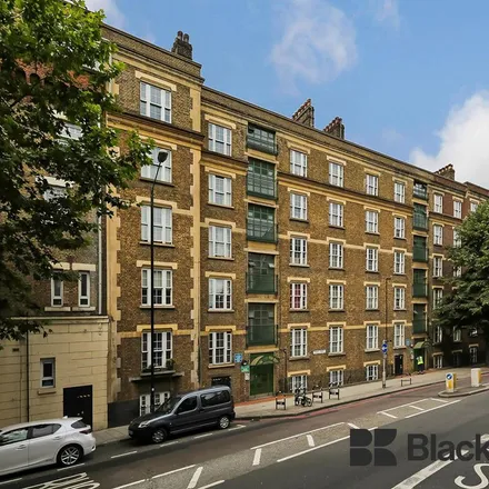 Rent this 3 bed apartment on The Dixon Hotel in 211 Tooley Street, London