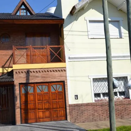 Image 1 - Cochabamba 907, Partido de Lomas de Zamora, 1828 Banfield, Argentina - House for sale