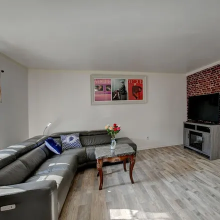 Rent this studio townhouse on Lachine in QC H8R 4B9, Canada