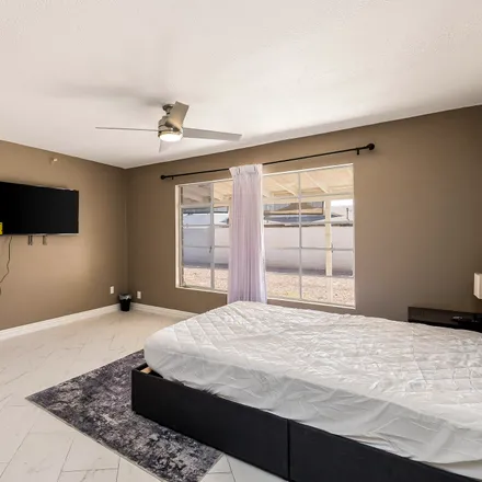 Rent this 1 bed room on Phoenix in AZ, US