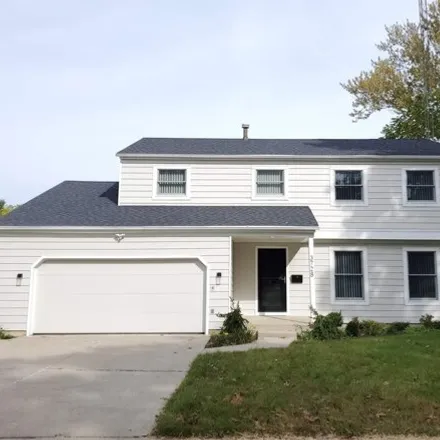 Buy this 4 bed house on 3728 Washington Road North in Fort Wayne, IN 46802