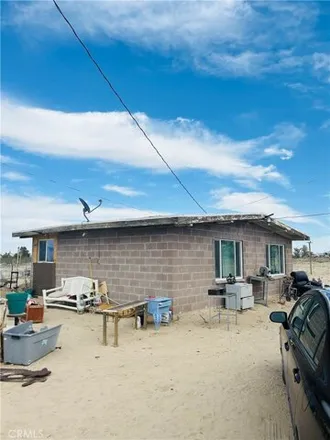 Image 3 - 9628 Santa Fe Trail, Lucerne Valley, San Bernardino County, CA 92356, USA - House for sale