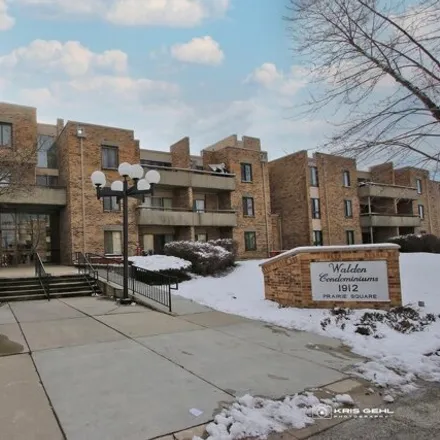 Buy this 2 bed condo on 1900 Prairie Wind Lane in Schaumburg, IL 60173