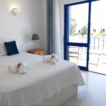 Rent this 2 bed house on 8200-391 Distrito de Évora