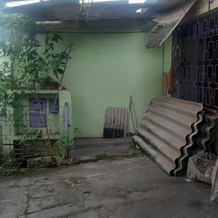 Buy this 3 bed house on Rua Carlos Eduardo Nunes in Picanço, Guarulhos - SP