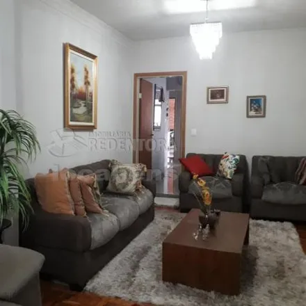 Buy this 3 bed house on Rua Doutor Presciliano Pinto in Vila Nossa Senhora da Paz, São José do Rio Preto - SP