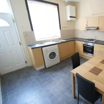 Image 5 - Welton Mount, Leeds, LS6 1BB, United Kingdom - Townhouse for rent